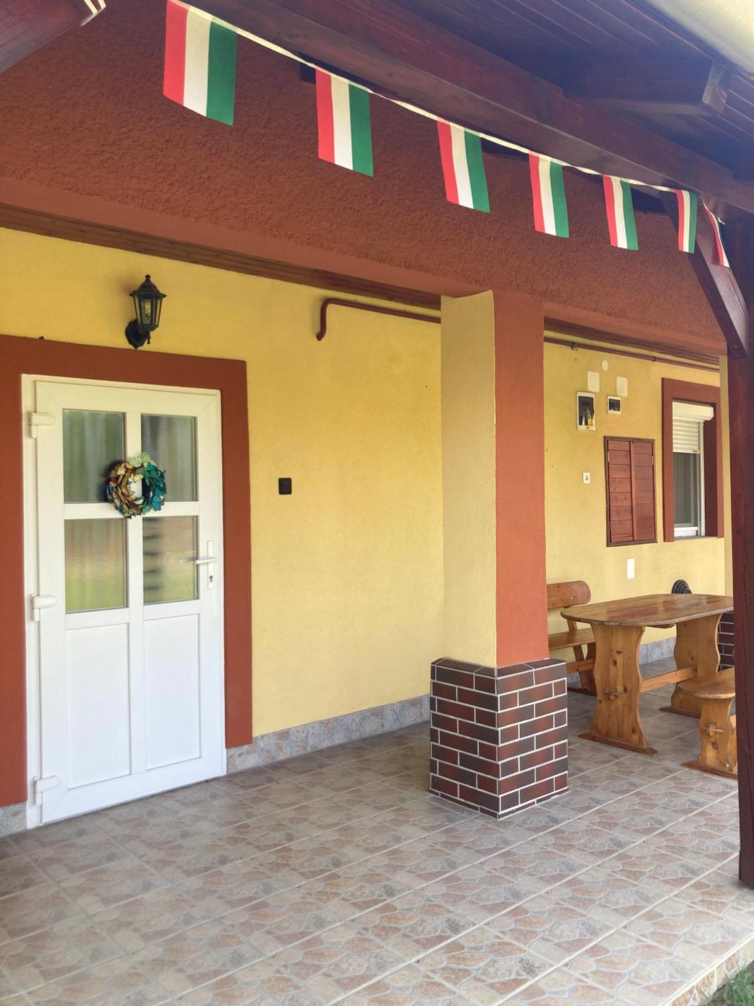Appartement Tiszavirag Vendeghaz à Tiszacsege Extérieur photo